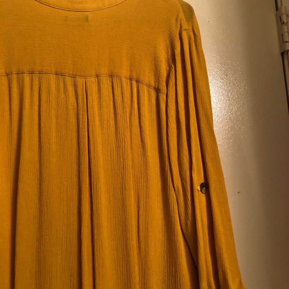 New Directions Roll Tab w/ Shell Buttons Sz Large - Picture 9 of 9
